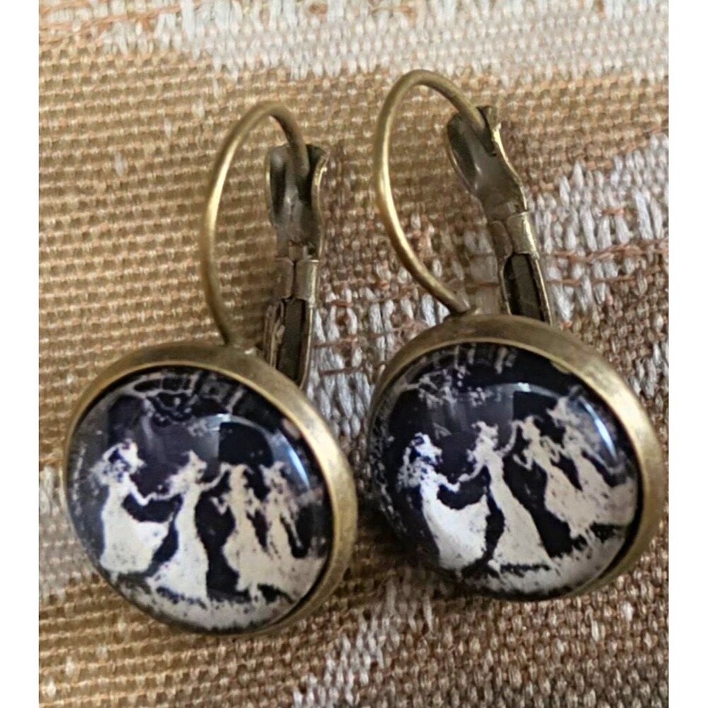 Round Black White Photo Cabochon Bezel Leverback Dangle Drop Earrings